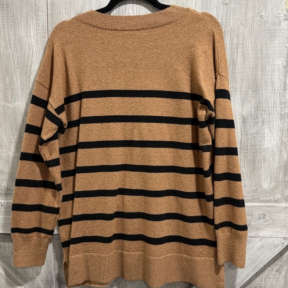 Loft women’s L Carmel brown black stripe tunic sweater with shoulder buttons C1 - Picture 5 of 5